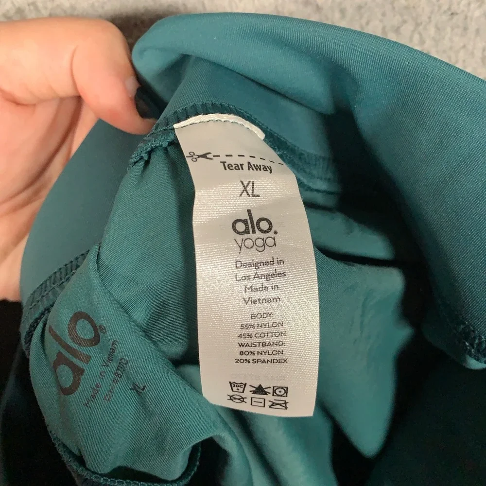 Alo Yoga High-Performance Track Pants Men XL Teal Green Reflective Jogger Active